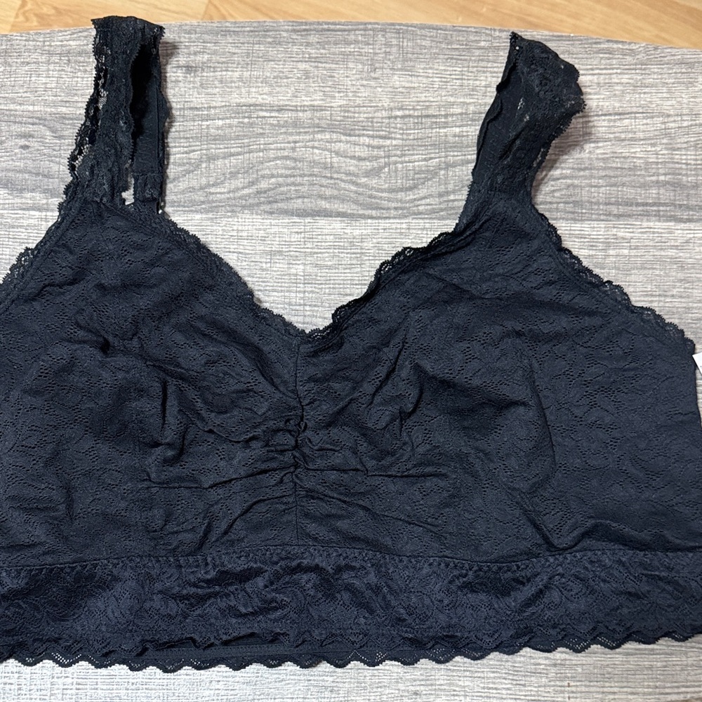 NWT Torrid black Lace Bralette Sz 4